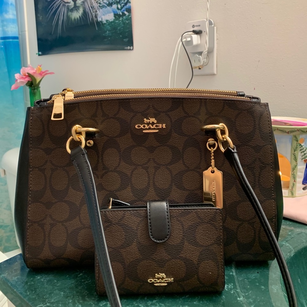 Coach purse etta carryrall